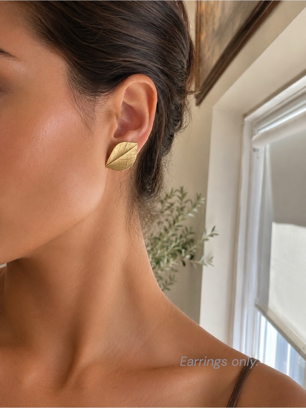 Vintage Crown Trifari Gold Leaf Clip Earrings | Fairycore